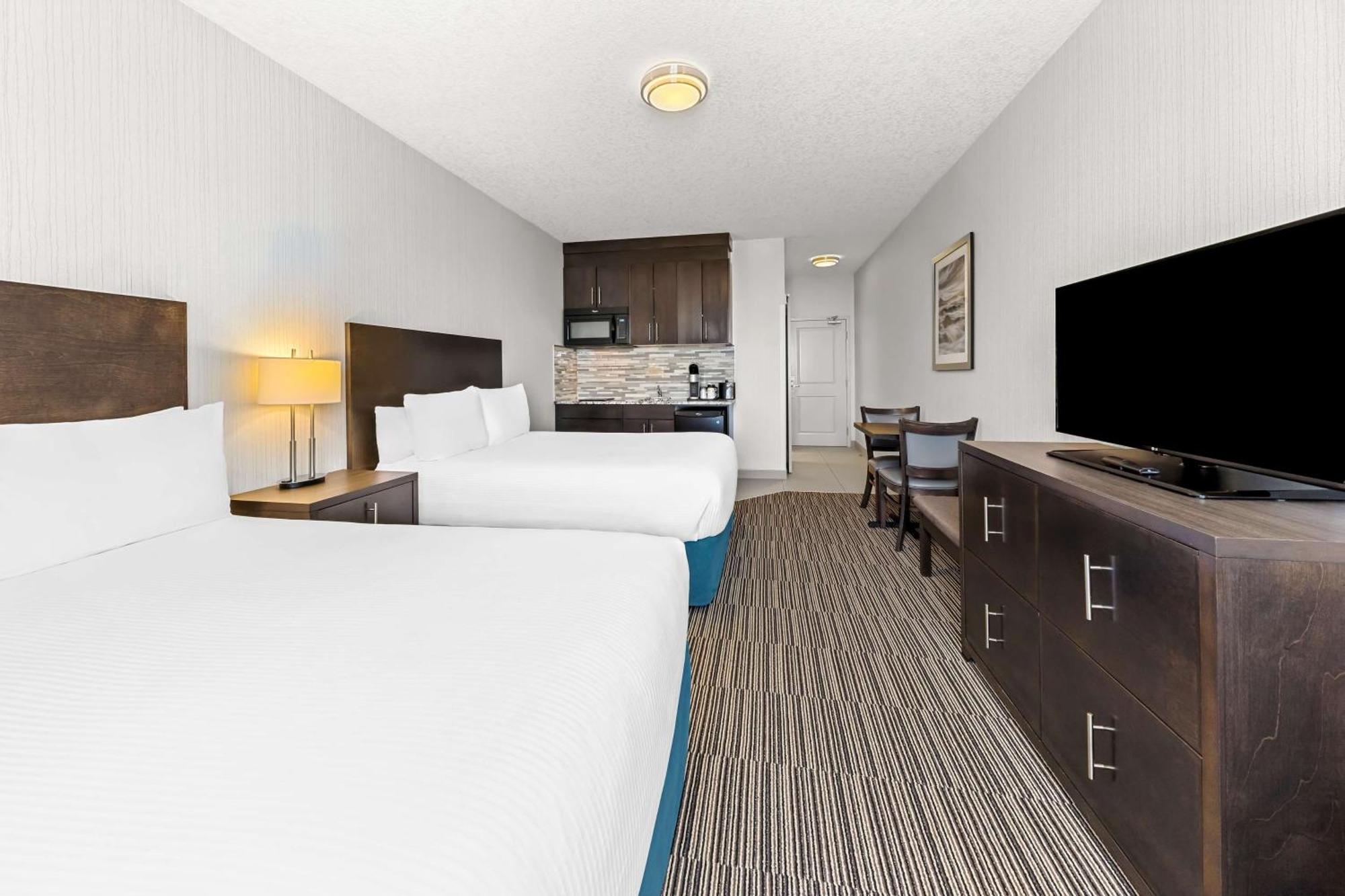 Best Western Plus Airdrie Gateway Exterior foto