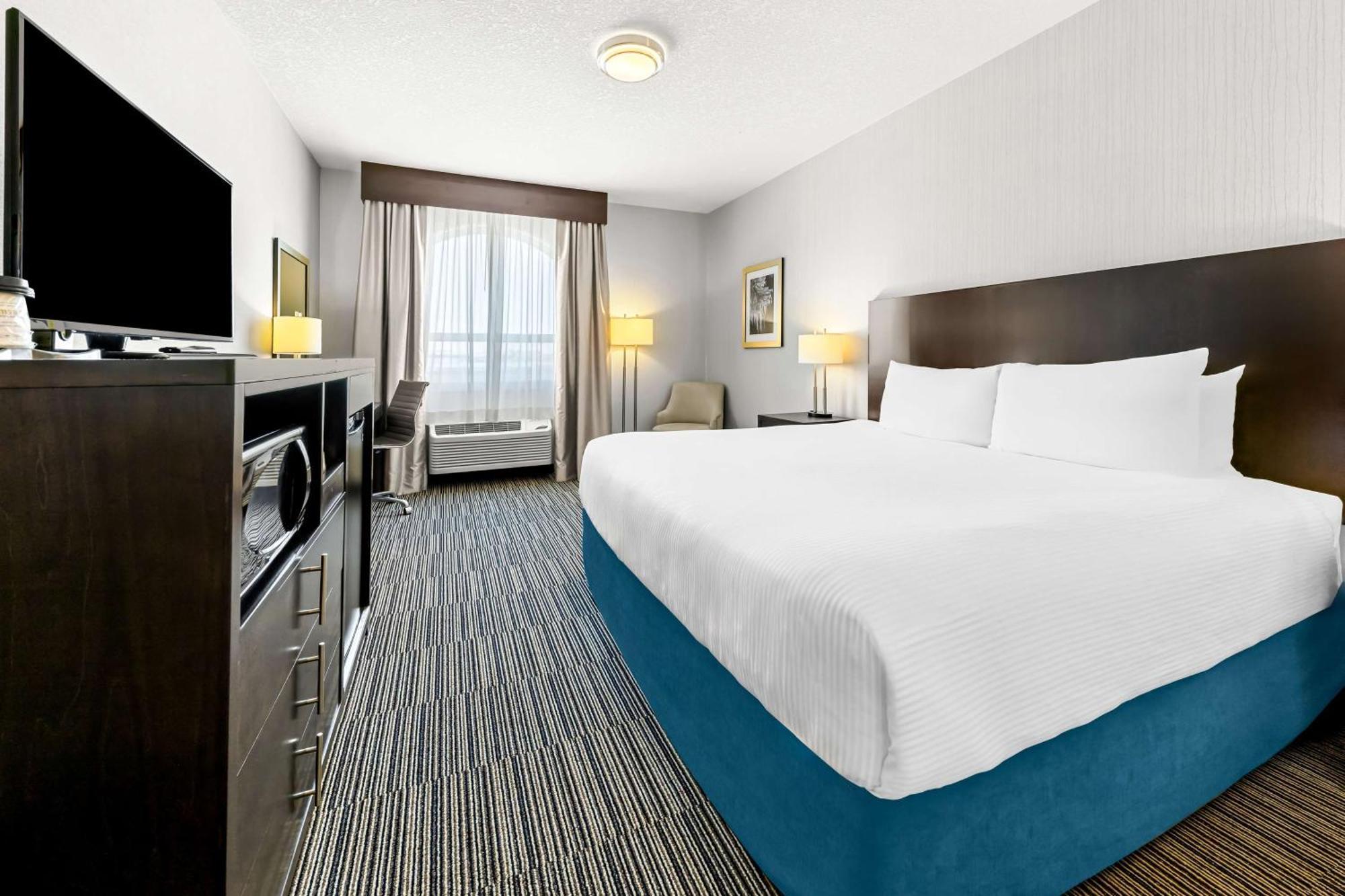 Best Western Plus Airdrie Gateway Exterior foto